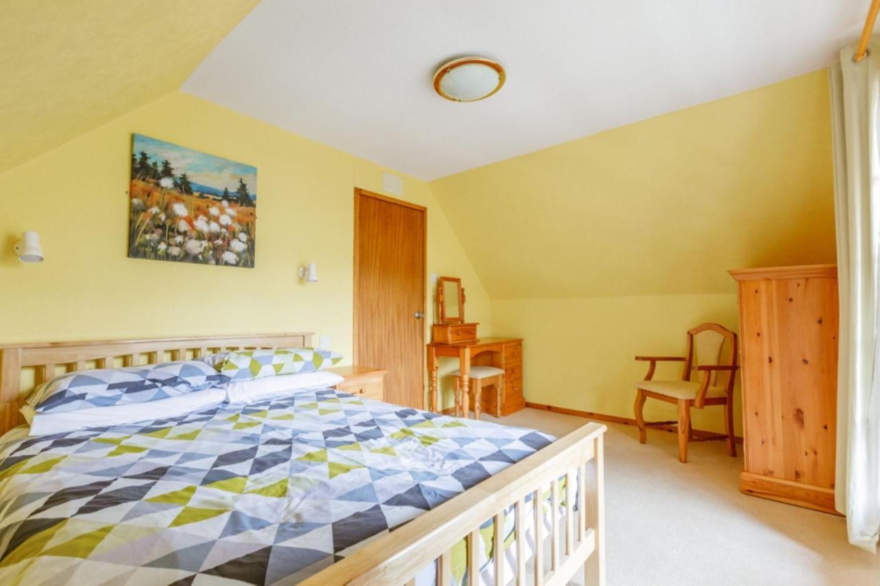 Woodland Lodge Tomich Ngoại thất bức ảnh